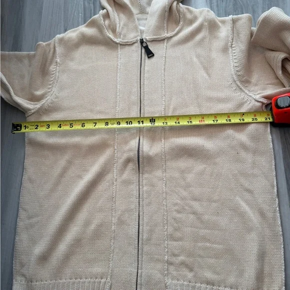 DKNY Men's Cream Hoodie Sweater - Picture 5 of 8